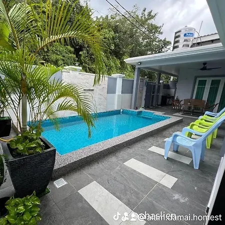 Homestay With Pool Kuantan Luaran gambar